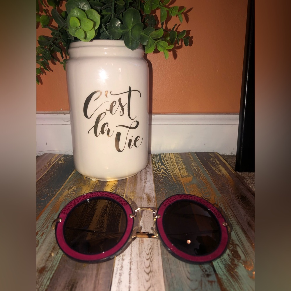 MIU MIU SMU08R WOMENS ROUND SUNGLASSES